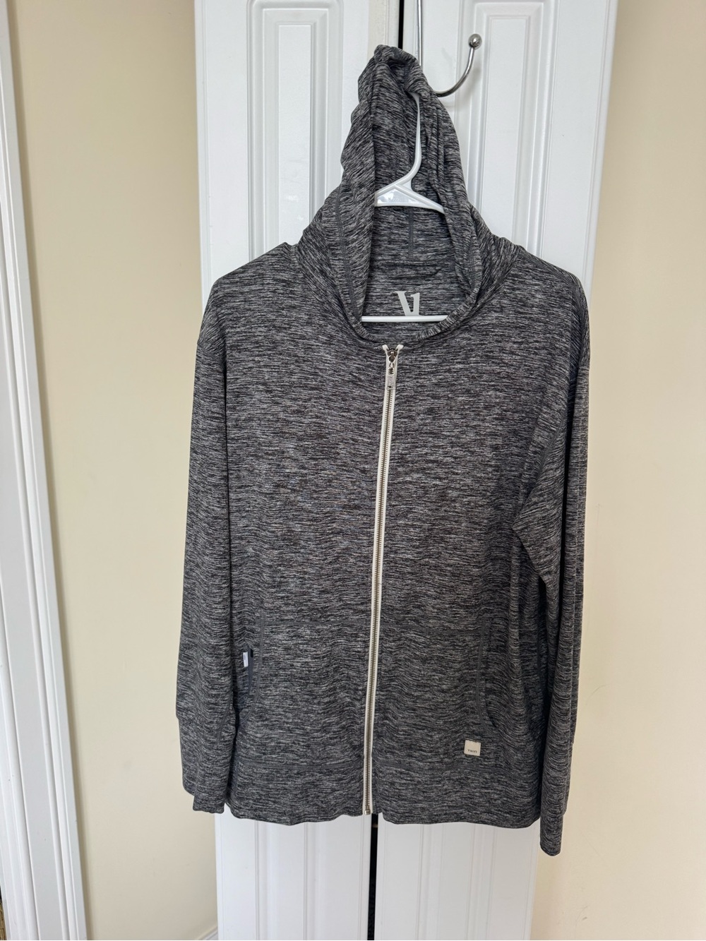 Vuori Heather Gray Logo Pullover Hoodie